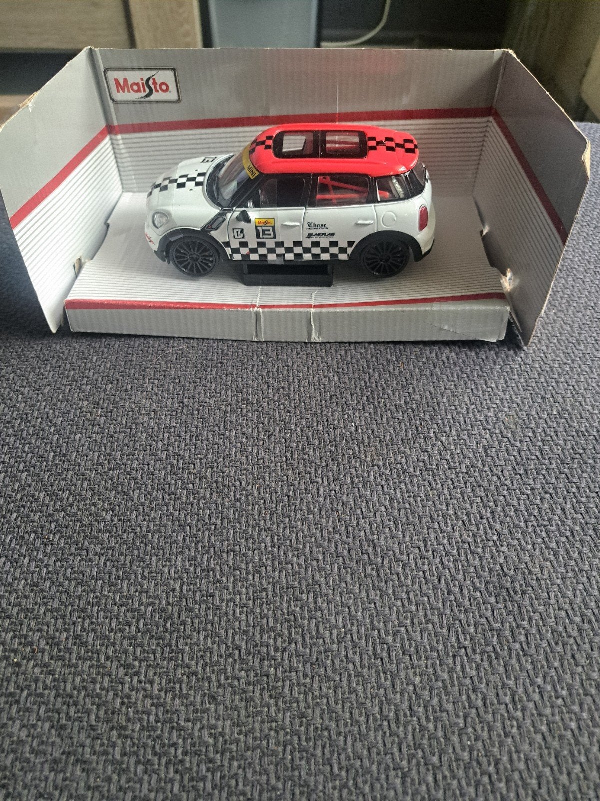 maisto model mini countryman wit zwart rood, Gebruikt, Maisto, Auto, Ophalen of Verzenden