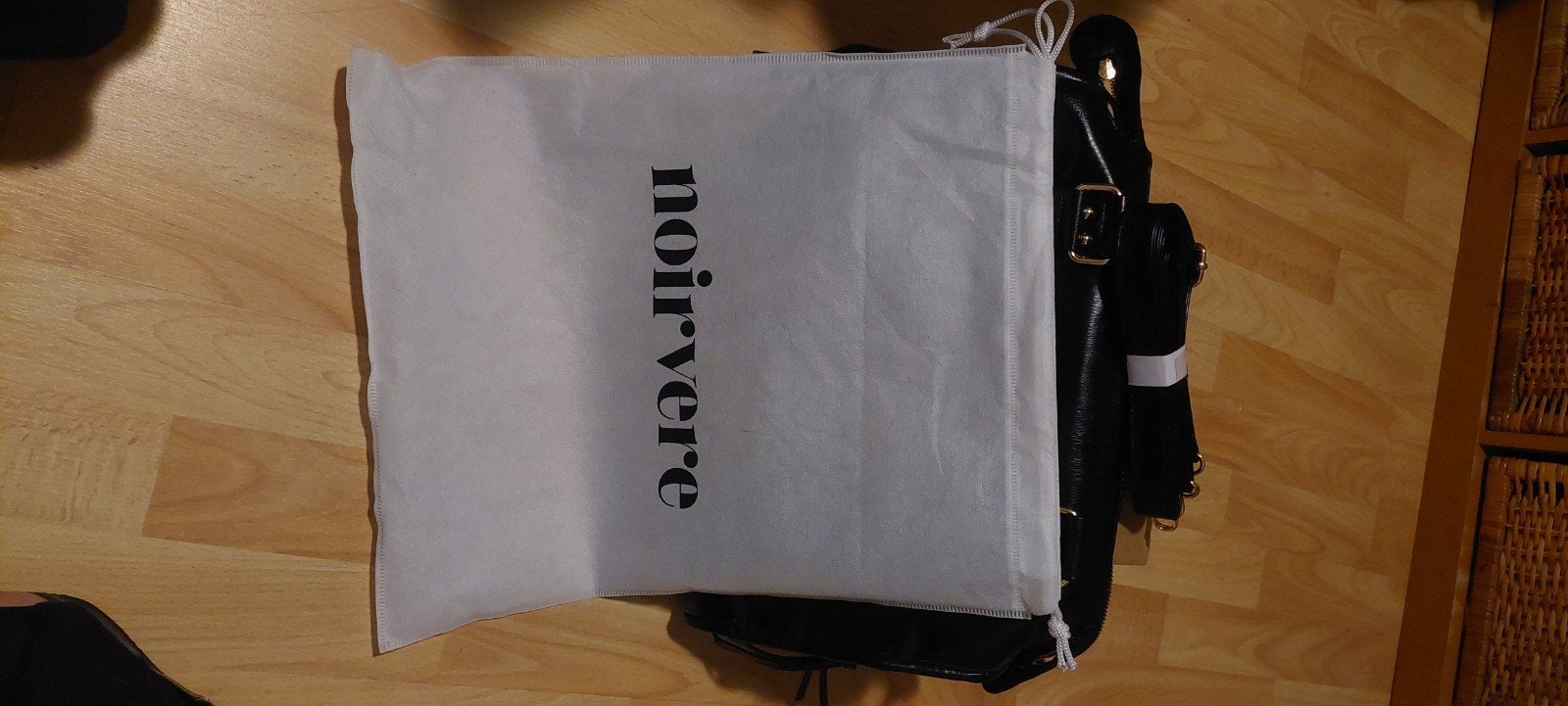 Nieuwe zwarte handtas met schouderband - Noirrêvere, Ophalen of Verzenden, Nieuw, Zwart, Handtas