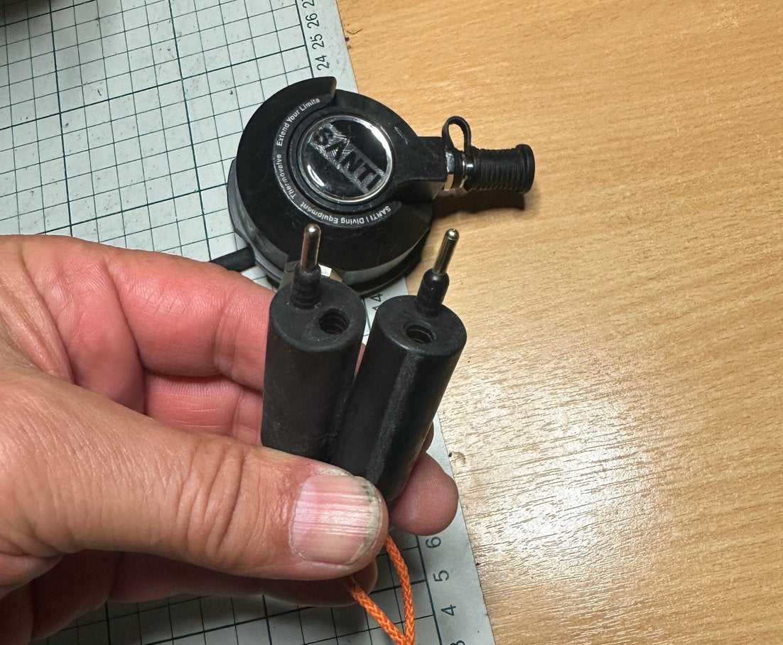 Santi verwarmingsventiel voor duikpakken, Ophalen of Verzenden, Gebruikt, Overige typen