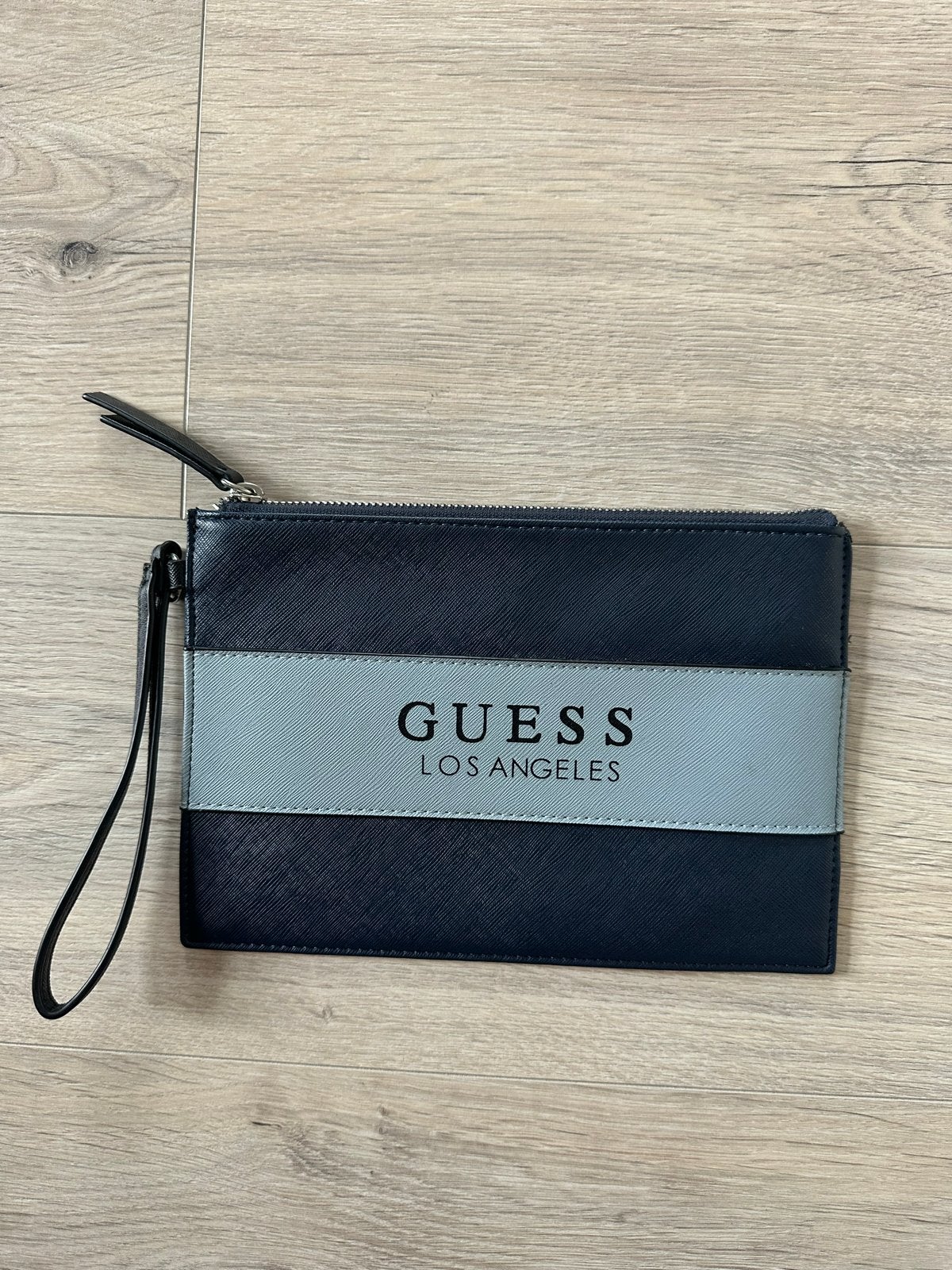 Guess donkerblauwe clutch, Ophalen of Verzenden, Zo goed als nieuw, Blauw, Avondtasje