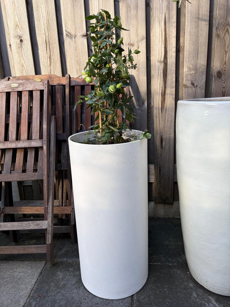 Hoge witte bloempot/plantenbak ong. 1 meter met piepschuim, Tuin en Terras, Ophalen, Overige materialen, Gebruikt, Rond
