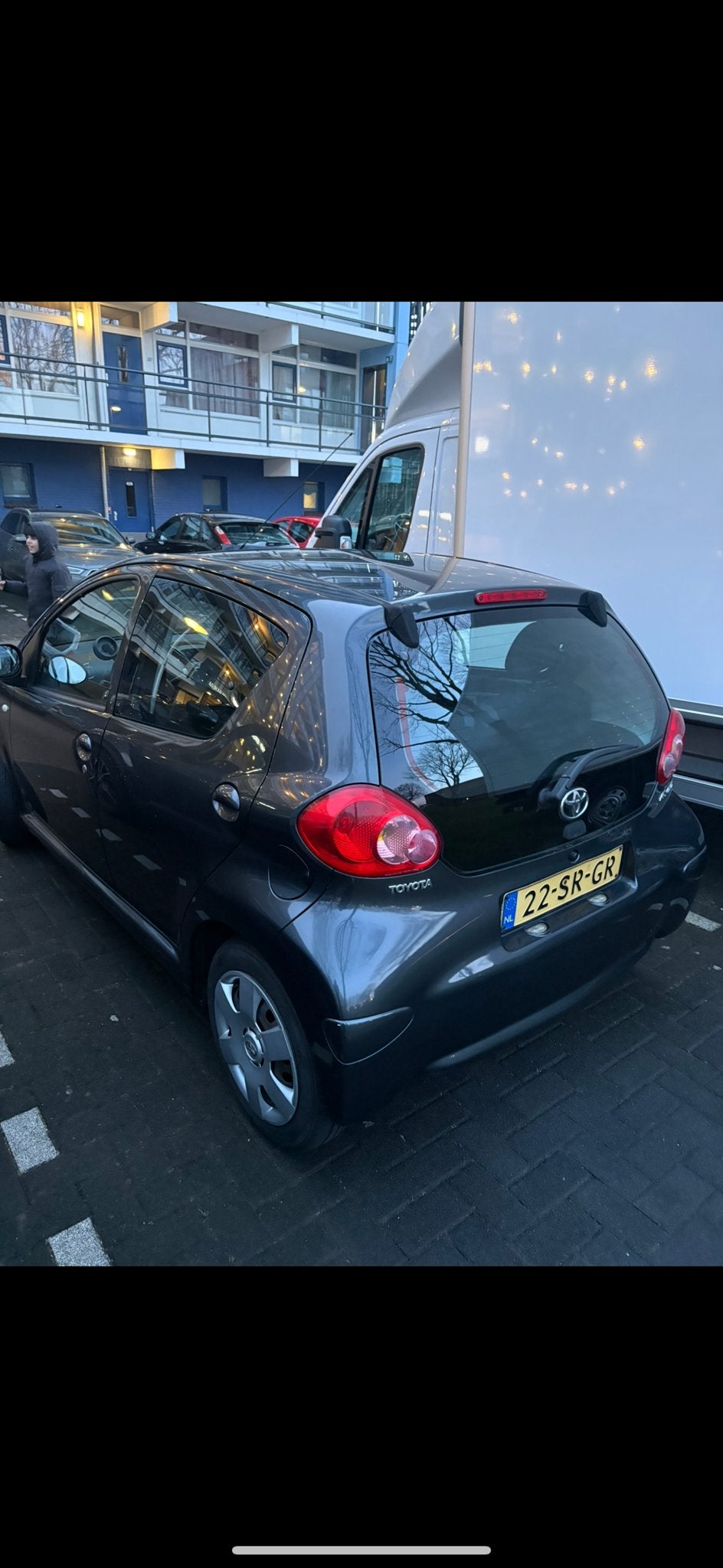 Toyota Aygo 1.0 12V Vvt-i 5DRS 2006 Grijs, Auto's, Voorwielaandrijving, Zwart, 4 stoelen, 68 pk