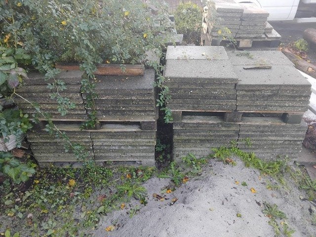 Gratis af te halen: partij diverse tegels en klinkers, Ophalen, Gebruikt, Beton, Terrastegels