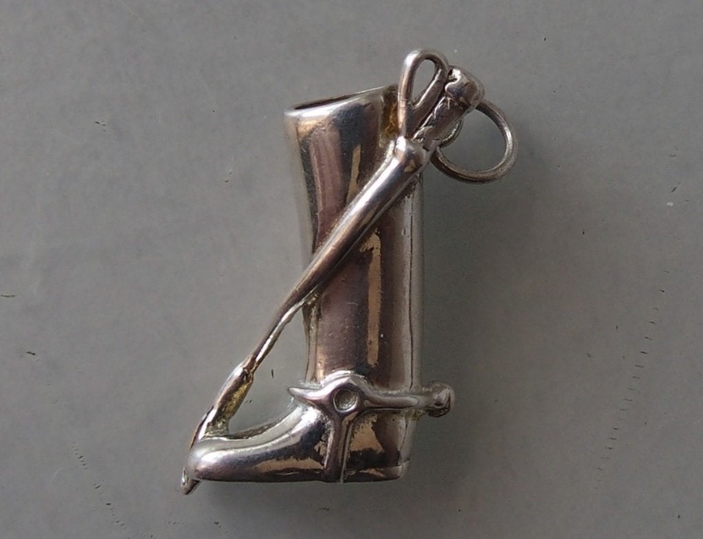 ZILVEREN HANGER: RIJLAARSJE MET ZWEEPJE, Verzenden, Zilver, Hanger