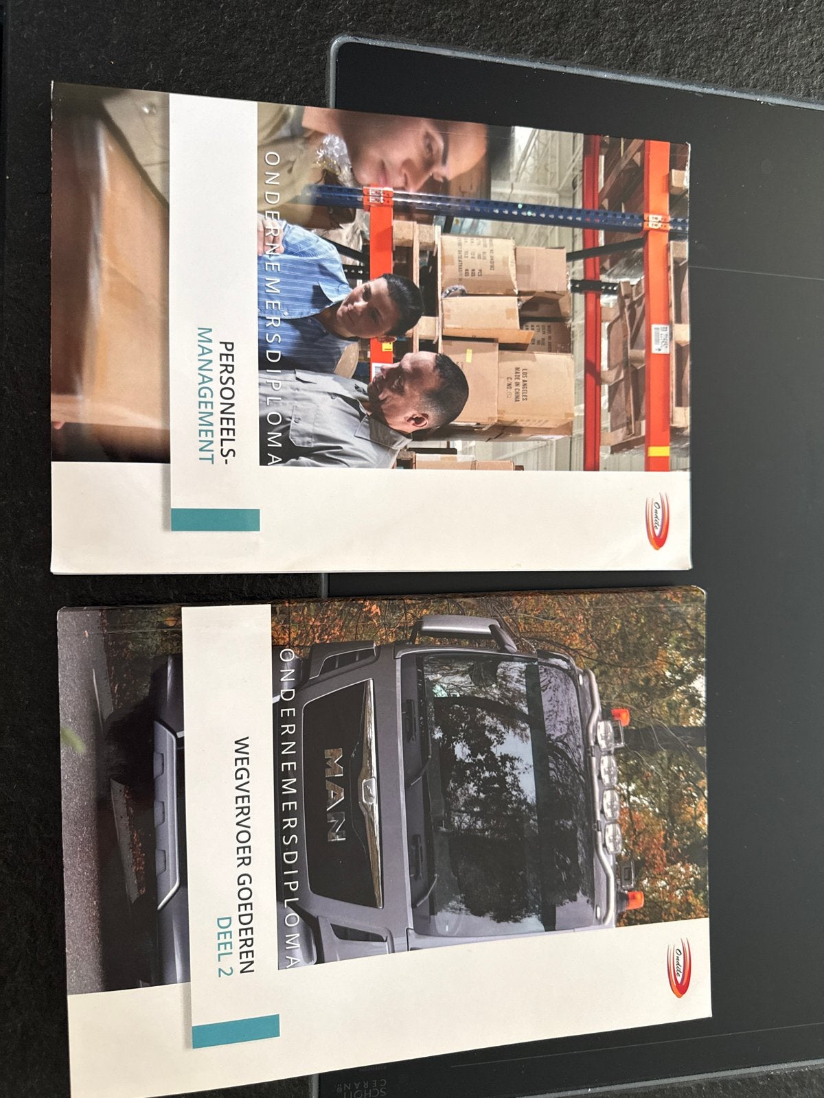 Ondernemersdiploma: Personeelsmanagement & Wegvervoer, Ophalen, Zo goed als nieuw, MBO