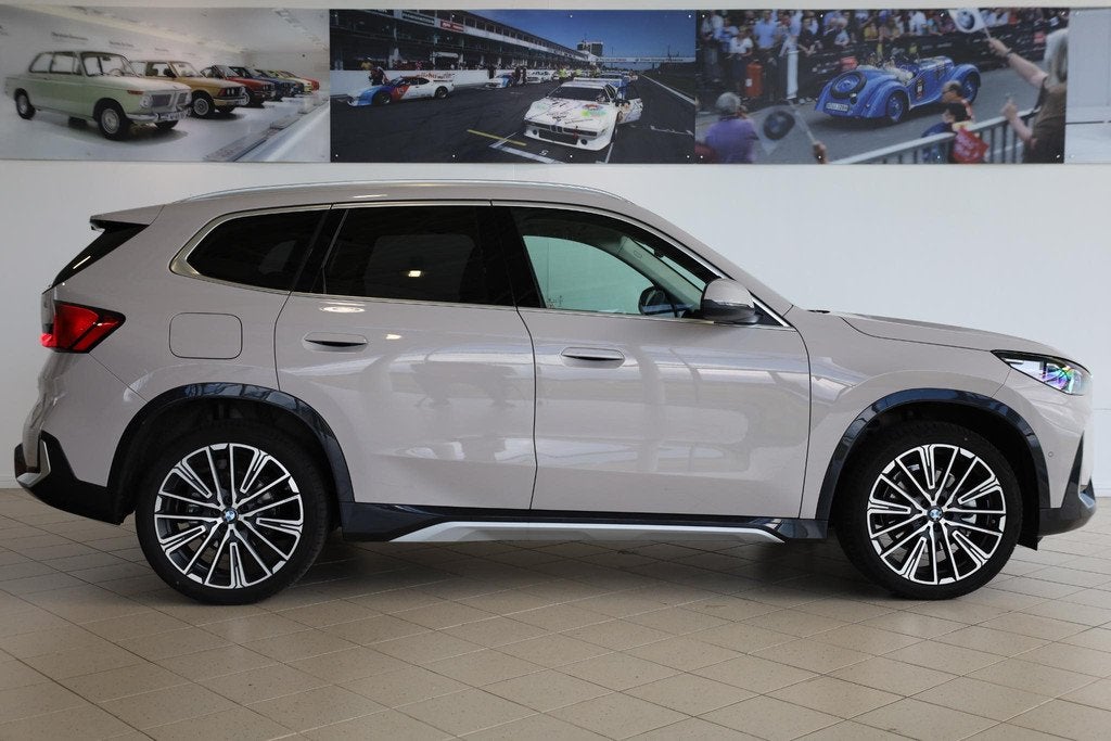 BMW X1 xDrive25e | xLine | Panorama Dak | Harman/Kardon | Co, 105 min, Bedrijf, Vierwielaandrijving, Hybride Elektrisch/Benzine