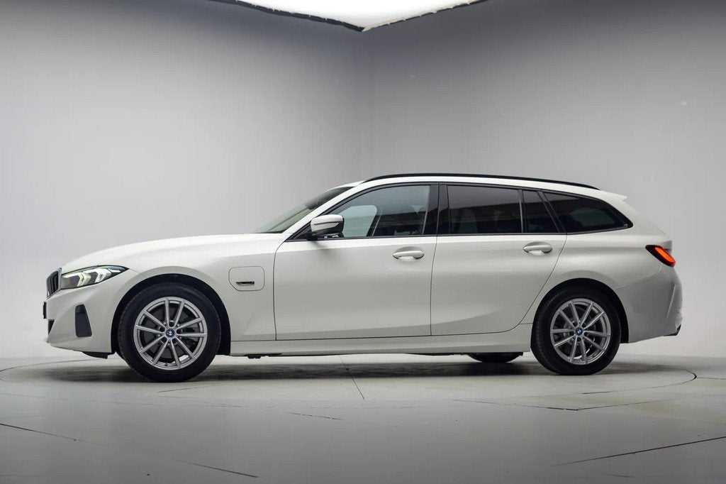 BMW 3 Serie Touring 320e Executive Aut.[ Curved screen Head-, Auto's, Automaat, 1998 cc, 1800 kg, Gebruikt