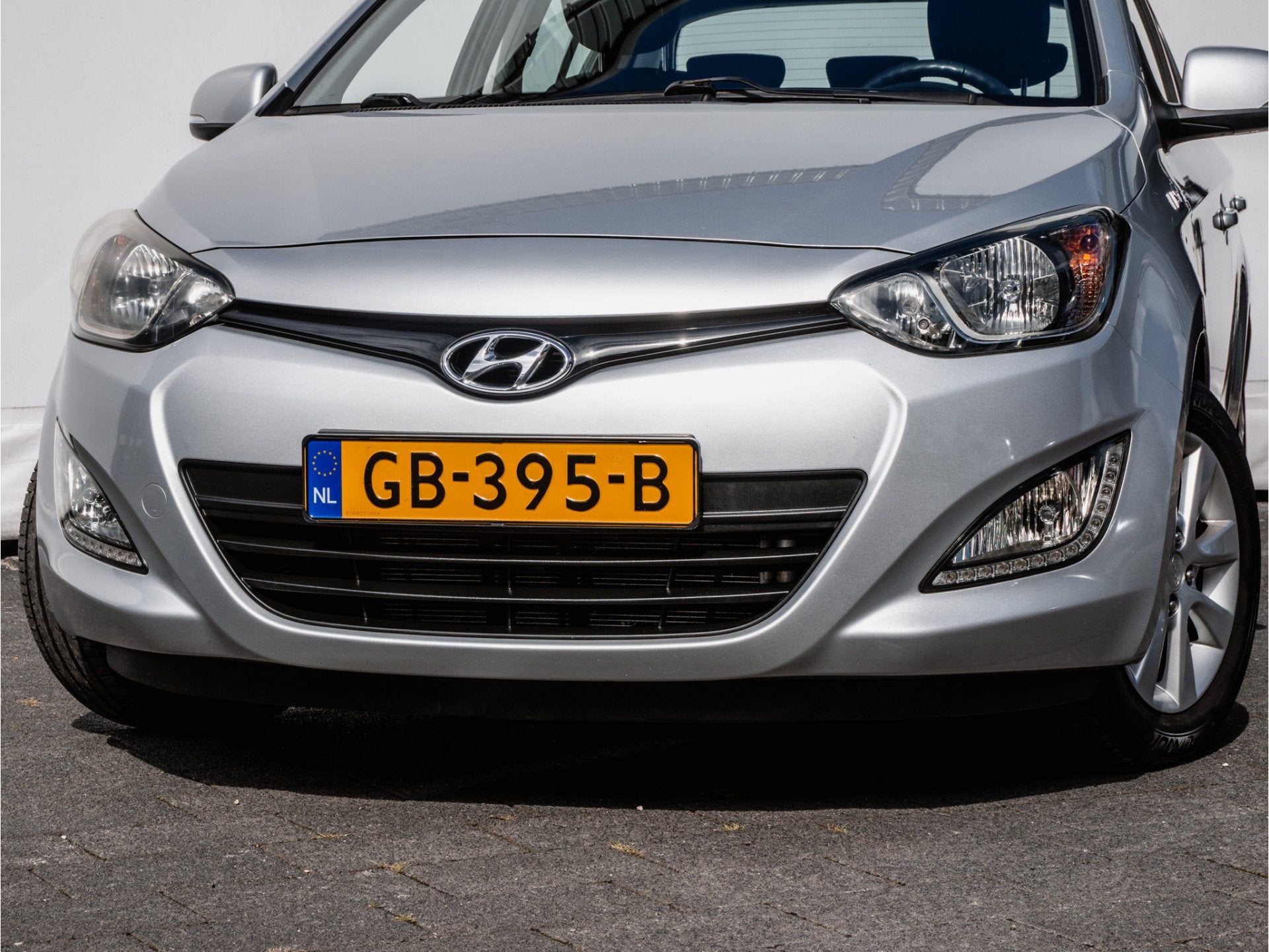 Hyundai i20 1.2i i-Deal Airco/ Elek. ramen/ Tel. bluetooth/, Euro 5, Gebruikt, 4 cilinders, Met garantie (alle)