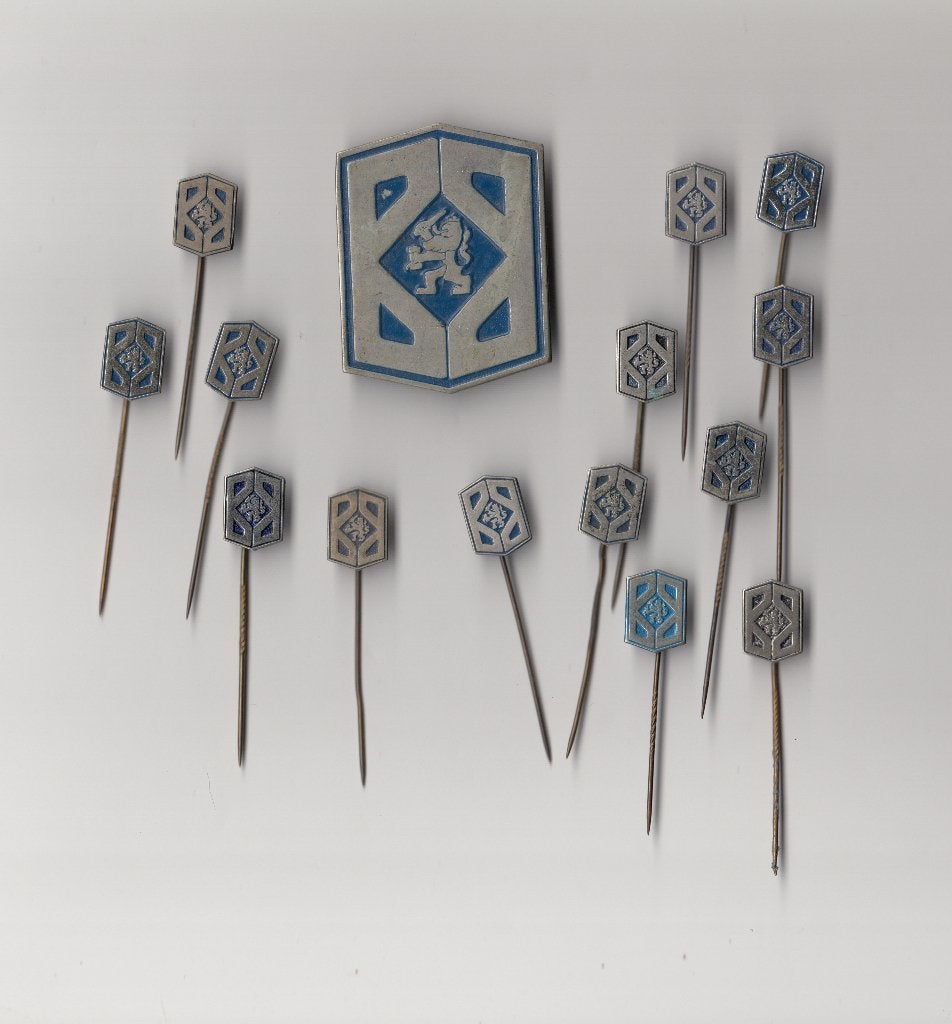 BB Bescherming Bevolking Pet embleem en speldjes, Verzamelen, Niet vindbaar, Niet vindbaar, Nederland, Embleem of Badge