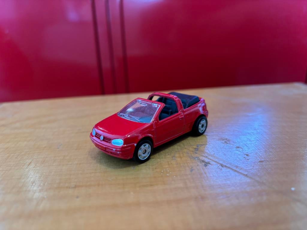 Maisto Golf GTI convertible, Ophalen of Verzenden, Zo goed als nieuw, Auto