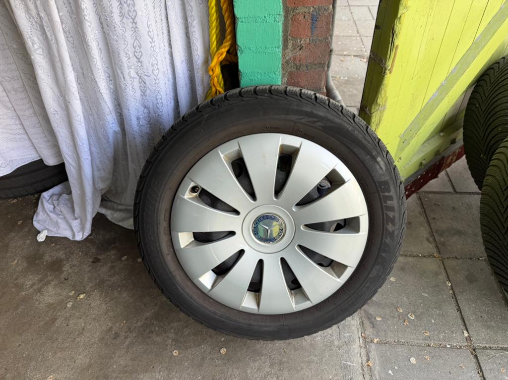 Mercedes Velgen w246 nieuwe banden 205/55/16, Auto-onderdelen, Banden en Velgen, Ophalen, 16 inch, Banden en Velgen, Nieuw