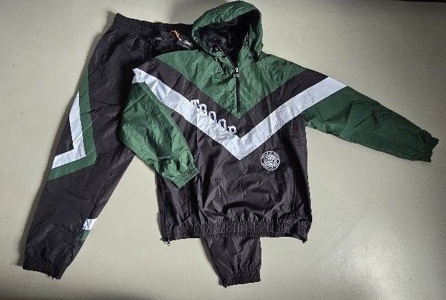 Nieuw Troop trainingspak = maat XL = Vintage style, Kleding | Heren, Sportkleding, Overige typen, Troop, Ophalen of Verzenden
