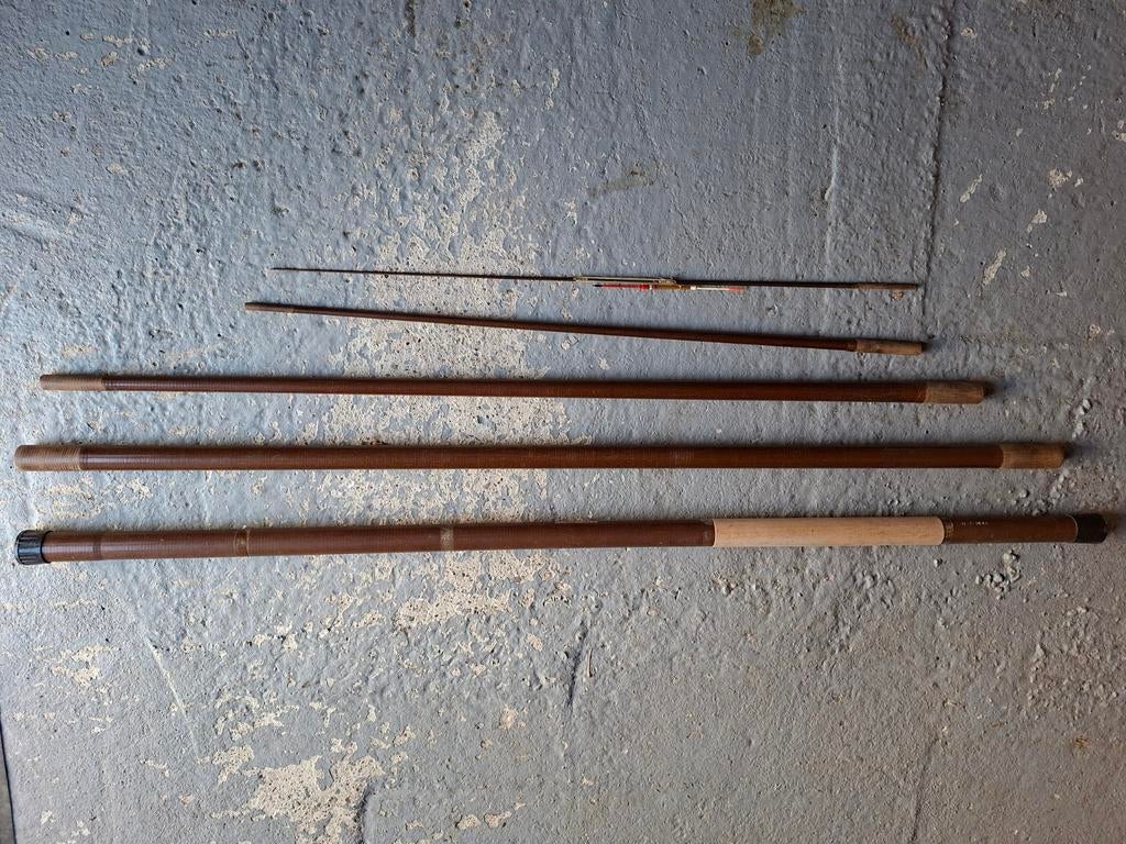 Oude 5-delige vishengel met kikkertjes (5-6 meter), Ophalen, Gebruikt, Vaste hengel