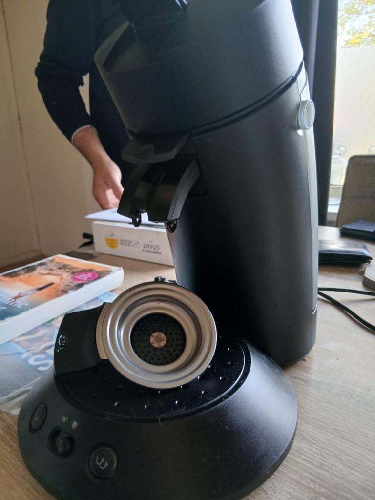 Senseo koffiezetapparaat met 2 zakken Perla koffiepads, Ophalen, Gebruikt, Koffiemachine, 2 tot 4 kopjes
