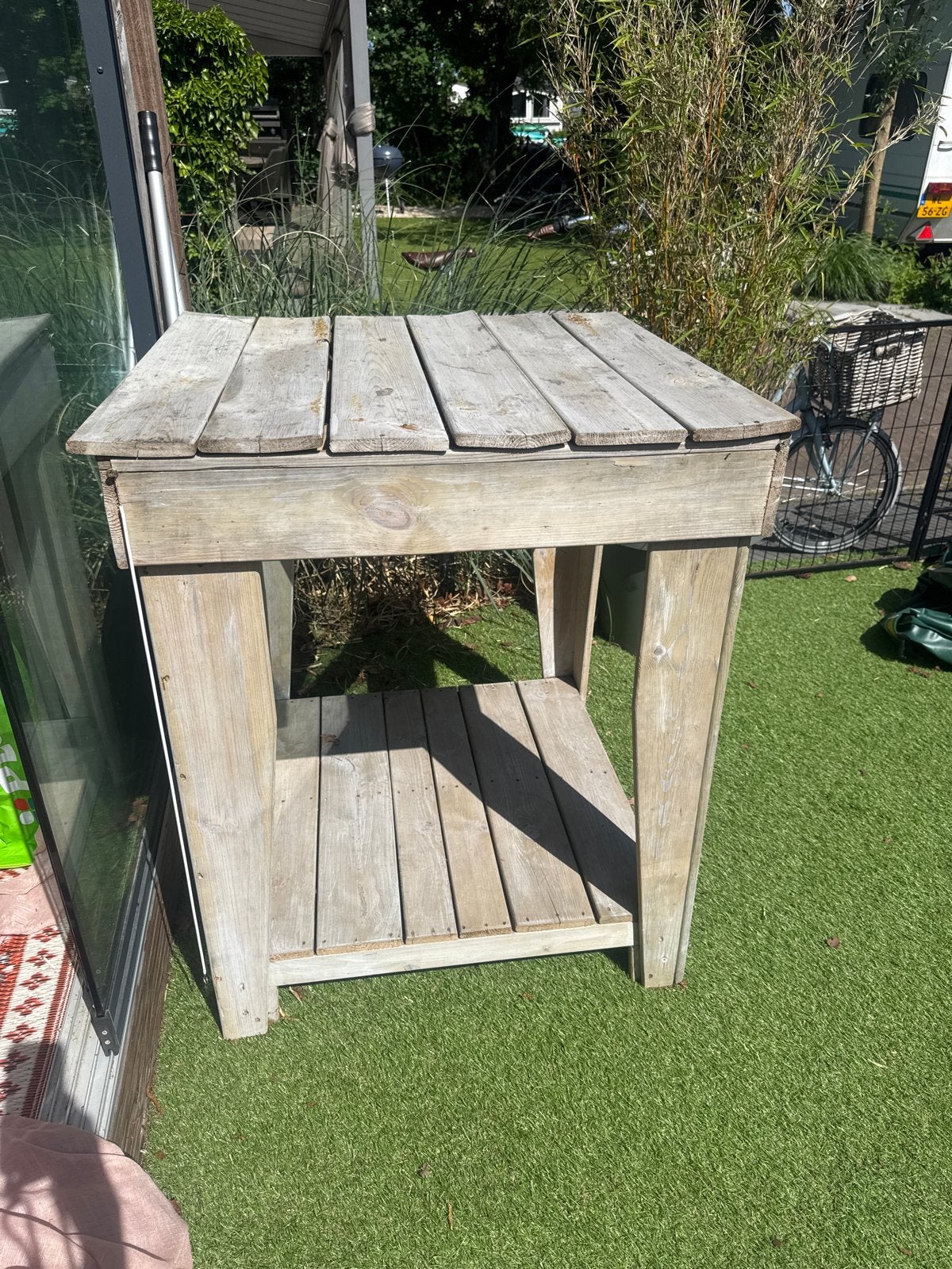 Gratis Oppottafel / Bartafel / brandhout / plantentafel, Ophalen, Gebruikt, Vierkant, Hout