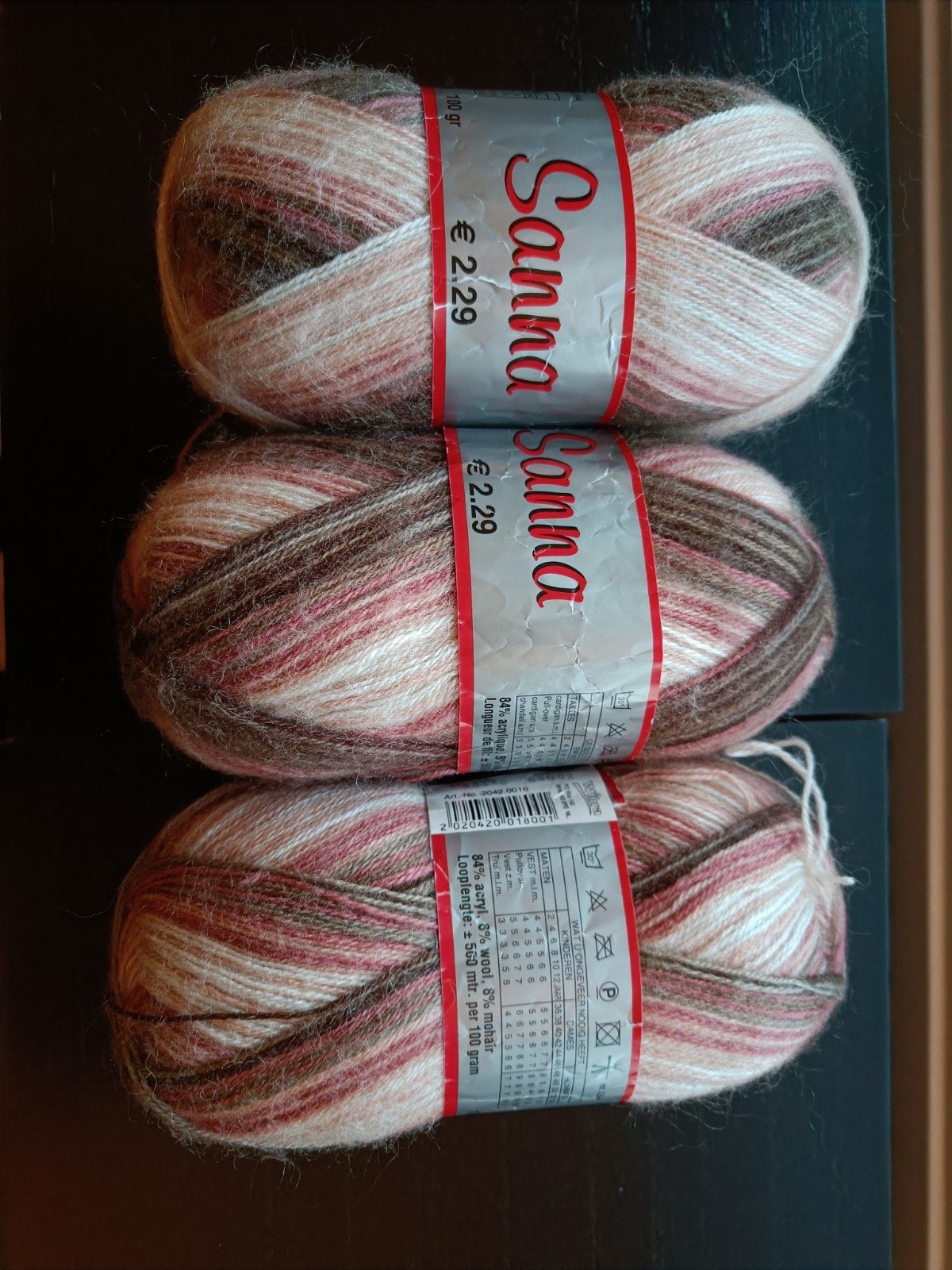 Breigaren mokka/roze gemêleerd 3 bollen Wibra, Hobby en Vrije tijd, Ophalen of Verzenden, Nieuw, Breien of Haken, Wol of Garen