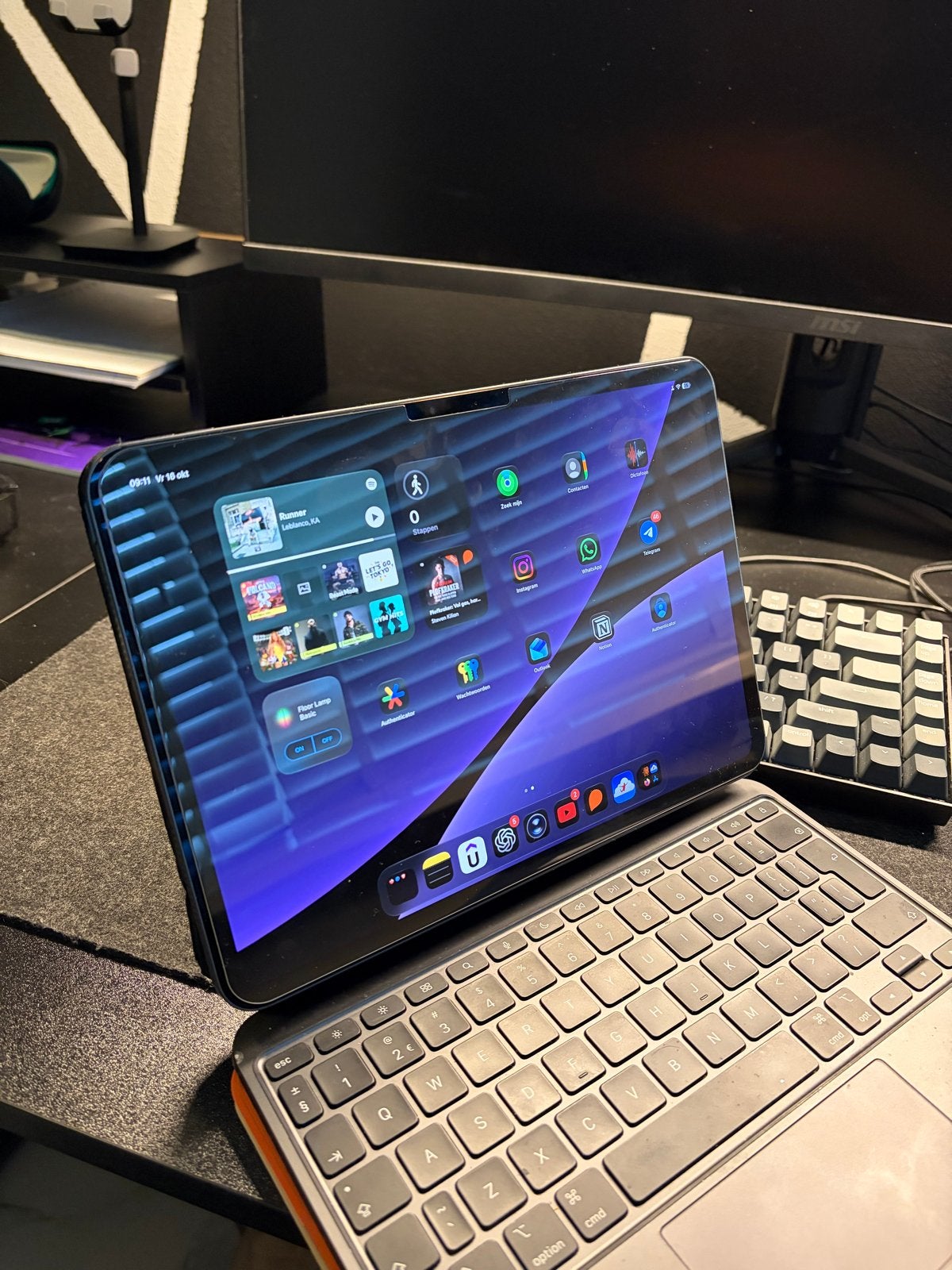 Apple iPad Pro 11 inch M5 256GB met Magic Keyboard en Pencil, Ophalen, Zwart, 11 inch, Zo goed als nieuw