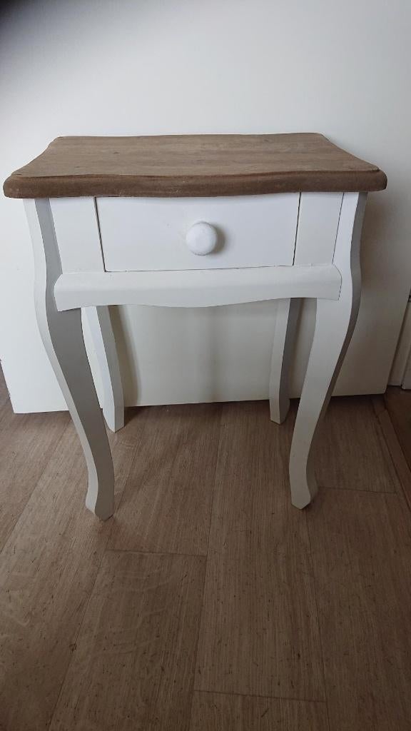 Nachtkastje 57h x 32d x 43,5b hout, Minder dan 45 cm, Zo goed als nieuw, Hout, 55 tot 70 cm