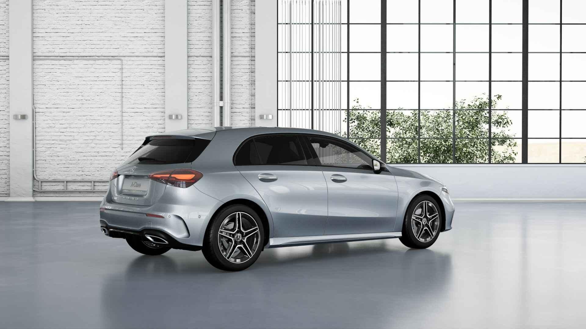 Mercedes-Benz A-klasse 180 Business Solution AMG | Panoramas, 136 pk, 4 cilinders, Bedrijf, Zilver of Grijs