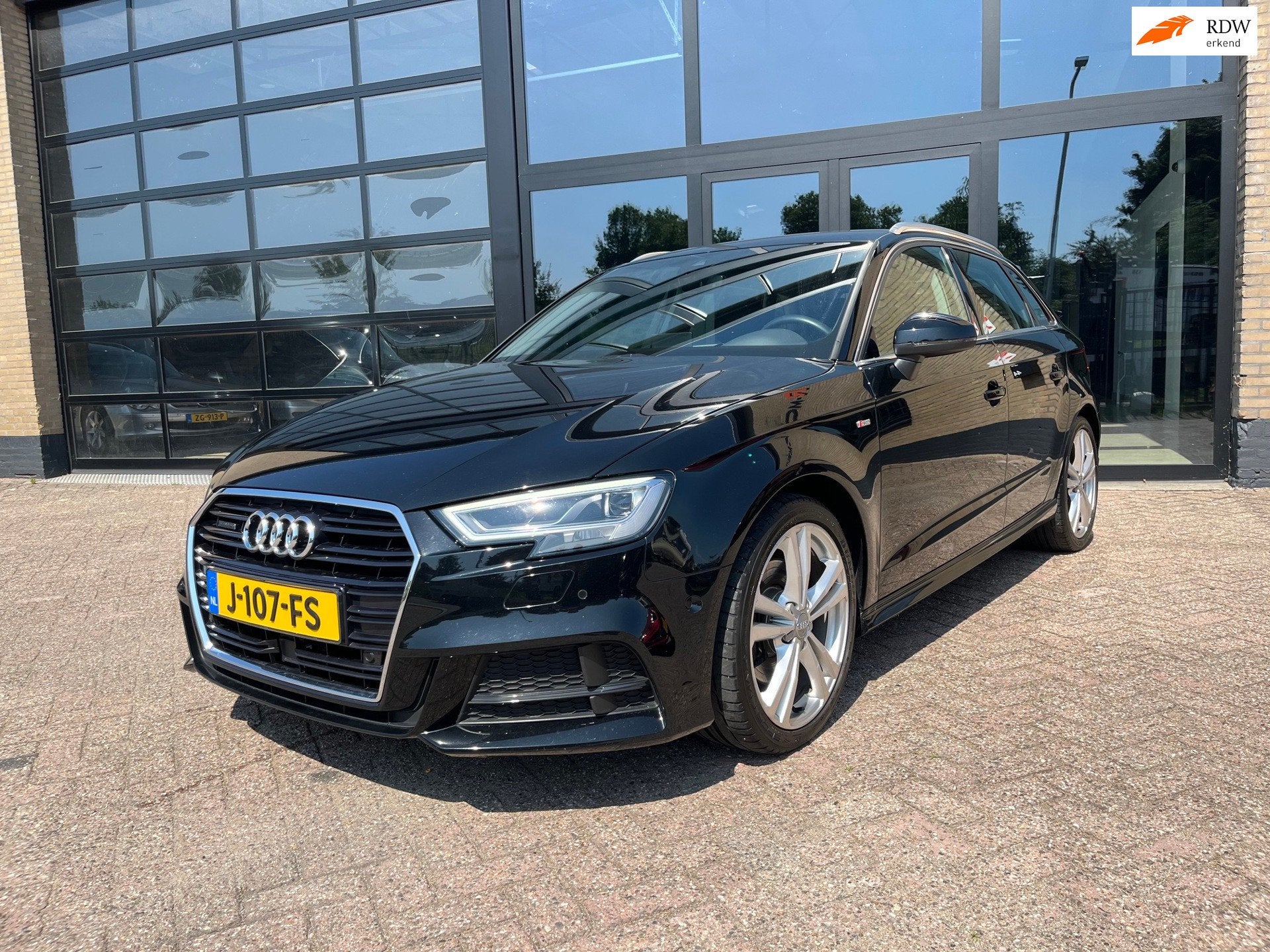 Audi A3 Sportback 40 TFSI quattro Advance S-Line , 190 PK !, Auto's, Audi, Automaat, Stof, 1984 cc, Zwart