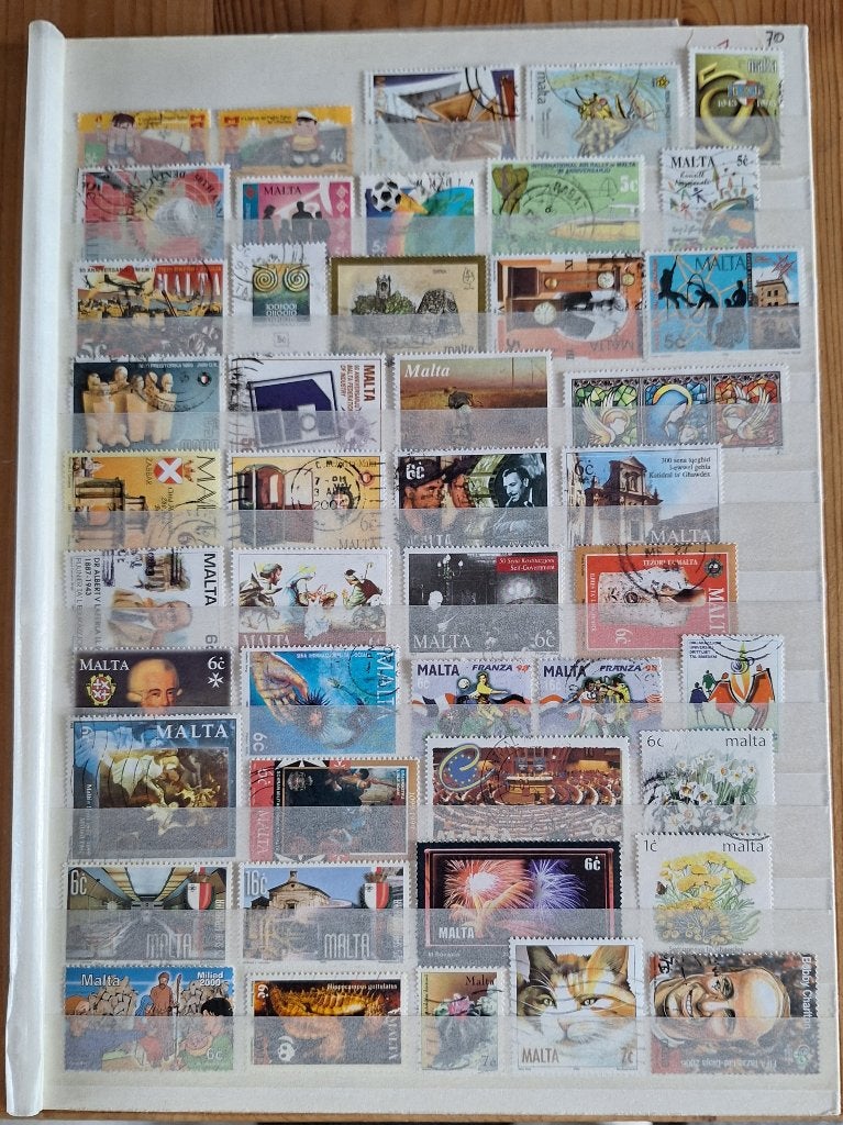 Malta 70 stuks verschillende postzegels., Verzenden, Malta, Gestempeld