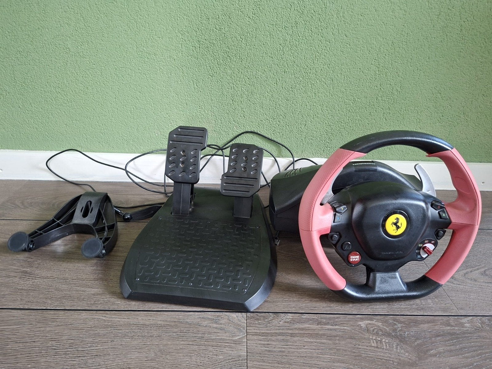 Thrustmaster Ferrari 458 Spider racestuur voor Xbox, Spelcomputers en Games, Spelcomputers | Xbox | Accessoires, Ophalen of Verzenden
