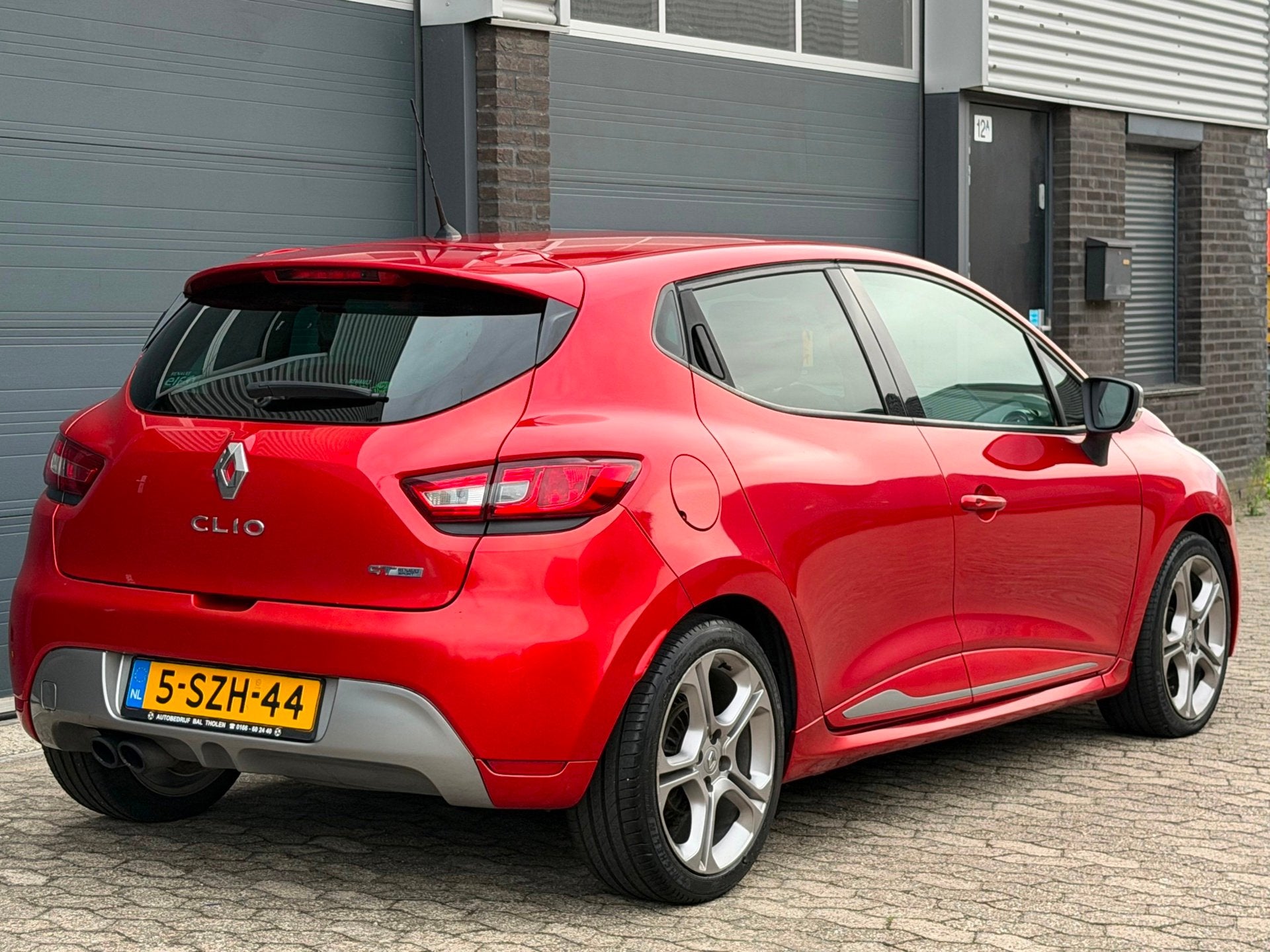 Renault Clio 1.2 GT NAVI CRUISE R.S. Drive APK NAP BOEKJES, Stof, Gebruikt, Zwart, 49 €/maand