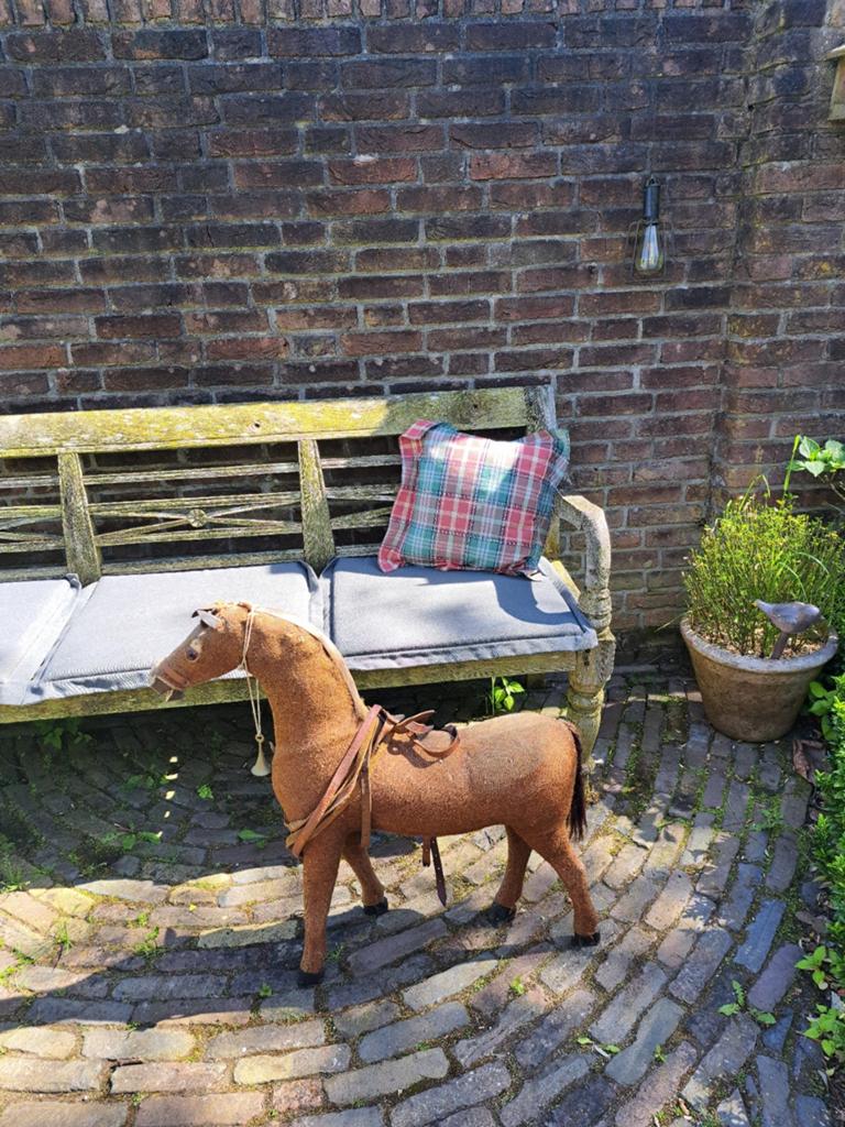 Antiek paard, Ophalen