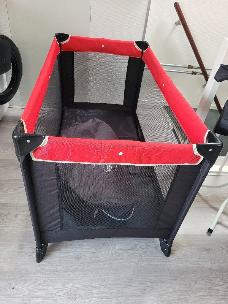 Campingbed, Ophalen, Zo goed als nieuw, Reisbedje