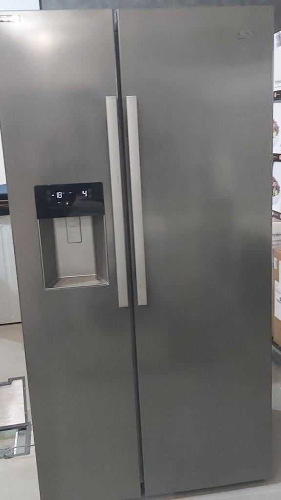 Beko GN162320PT nette Amerikaanse koelkast, Witgoed en Apparatuur, Koelkasten en IJskasten, Ophalen, Gebruikt, 200 liter of meer
