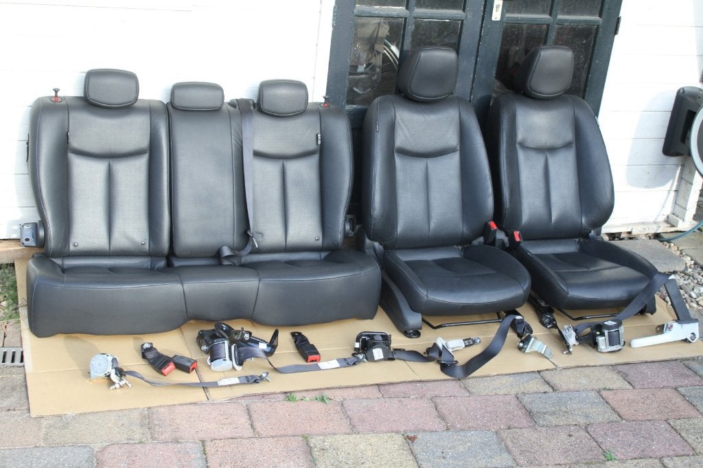Nissan Leaf 2015 Tekna zwarte gordels en lederen stoelen