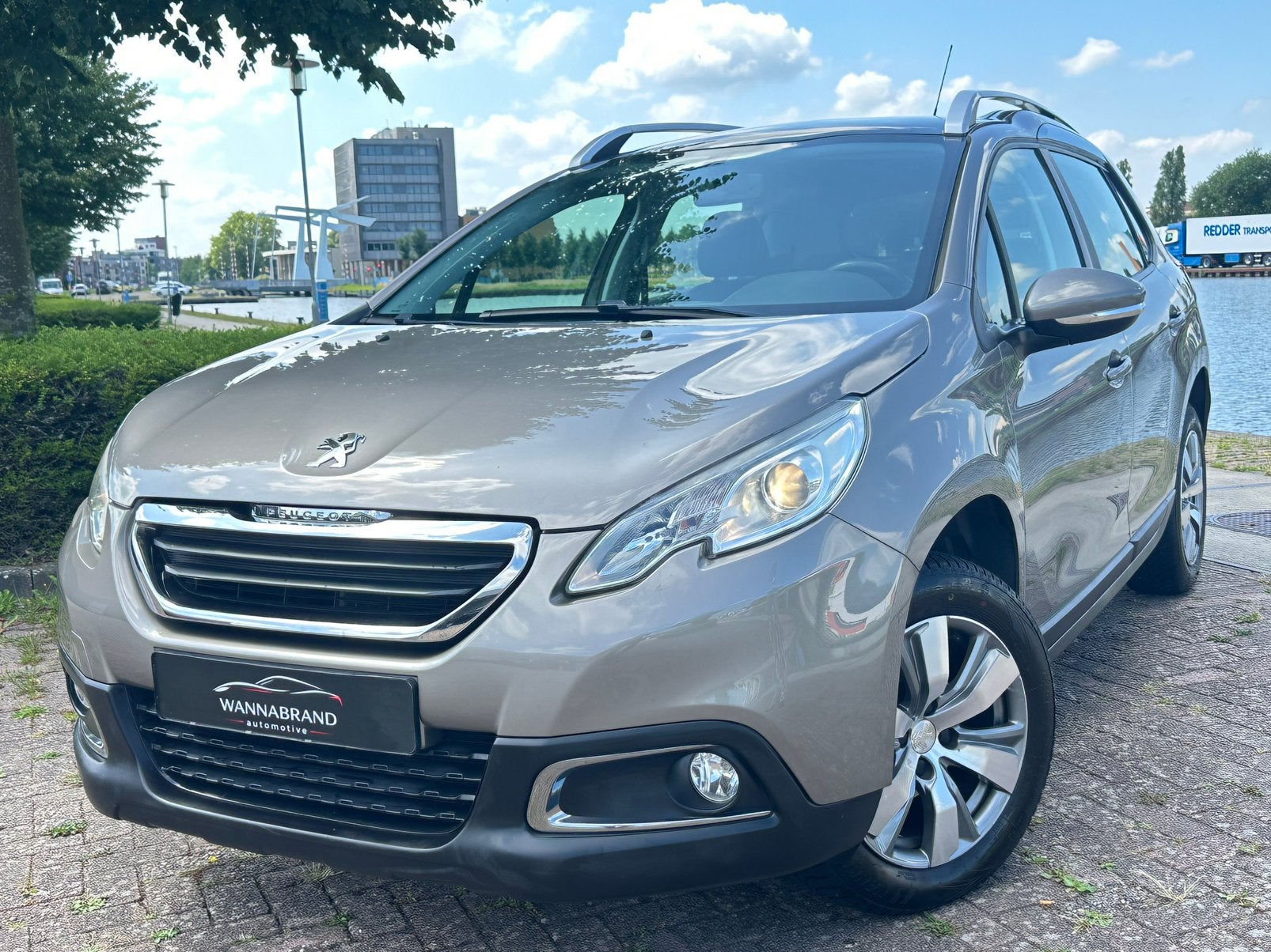 Peugeot 2008 1.2 VTi | Panorama | Cruise | PDC | Trekhaak, Auto's, Voorwielaandrijving, 40 €/maand, 1199 cc, Origineel Nederlands