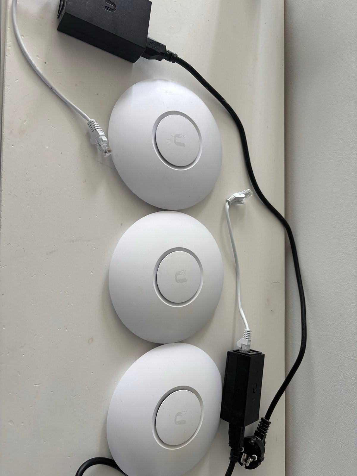 3x UniFi AP AC Lite Access Points voor WiFi (2x met PoE), Computers en Software, Accesspoints, Ophalen of Verzenden, Gebruikt