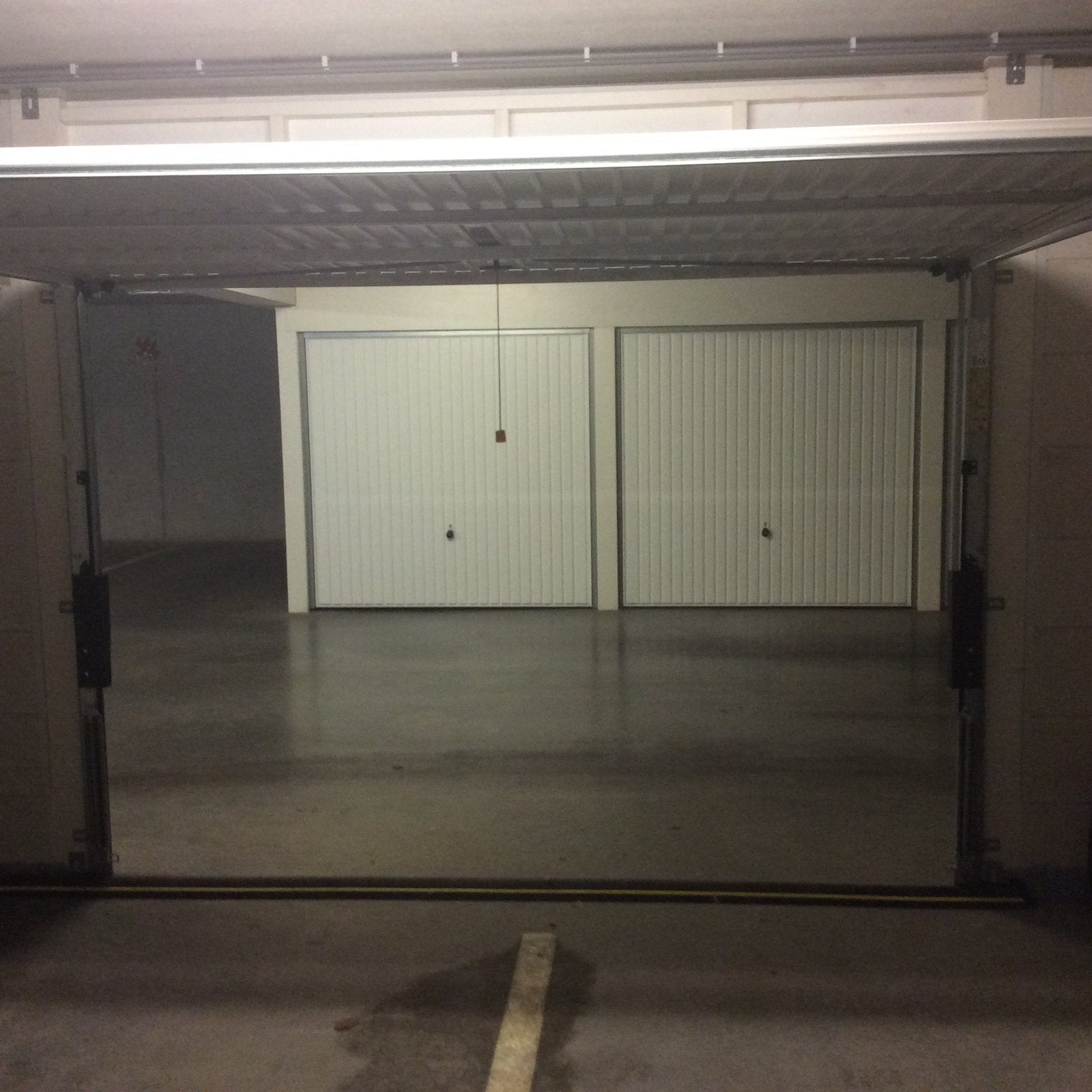Grote garagebox op toplocatie (station Ede-Wageningen), Gelderland