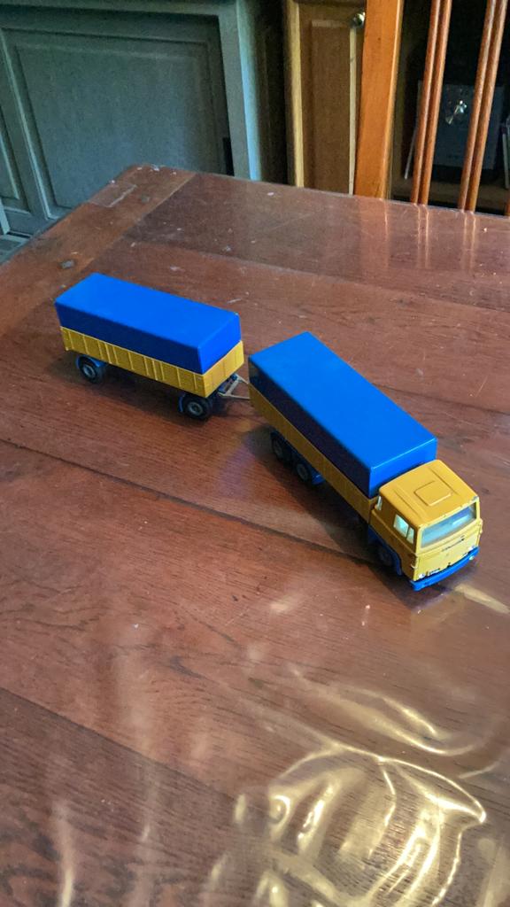 Tekno Scania 140 met huifaanhangwagen, Ophalen of Verzenden, Zo goed als nieuw, Bus of Vrachtwagen, Tekno