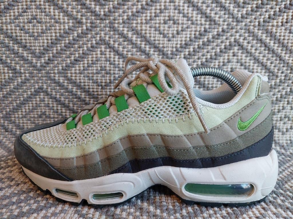 Nike Air Max 95 Earth Day
40, Nike, Ophalen of Verzenden, Groen, Sneakers of Gympen