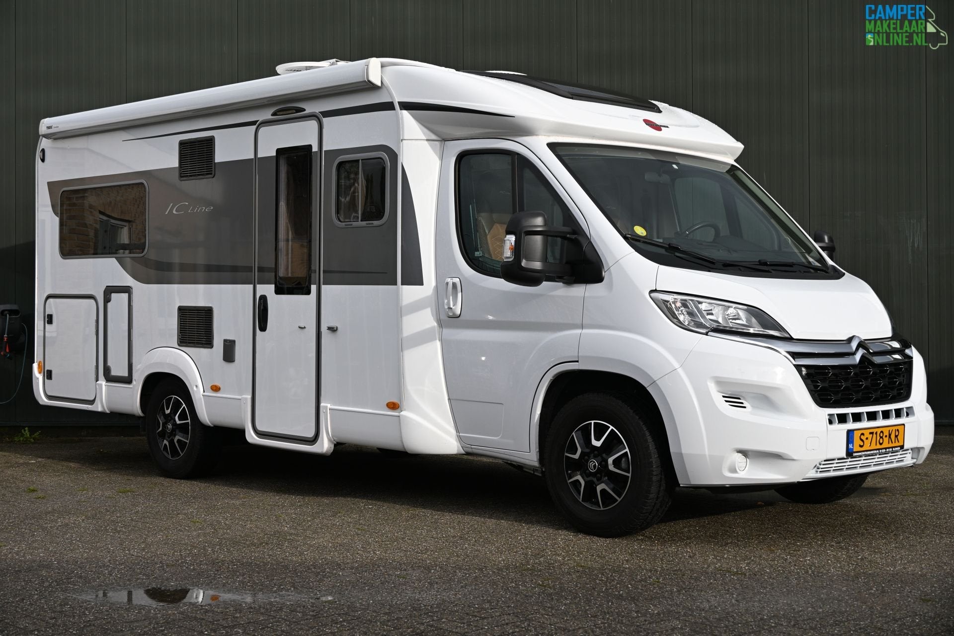 Bürstner IC-Line 690 Elektr. Fietsendrager Level systeem, Tot en met 2, 6 tot 7 meter, Bedrijf, Koelkast