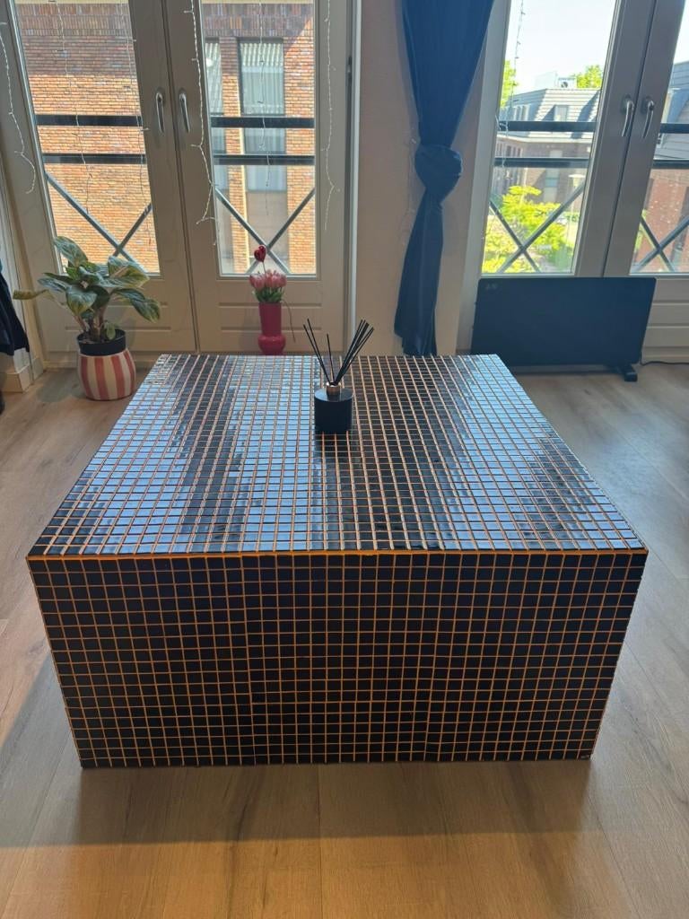 Salontafel, trendy met tegels, handgemaakt, Antiek en Kunst, Antiek | Meubels | Tafels, Ophalen
