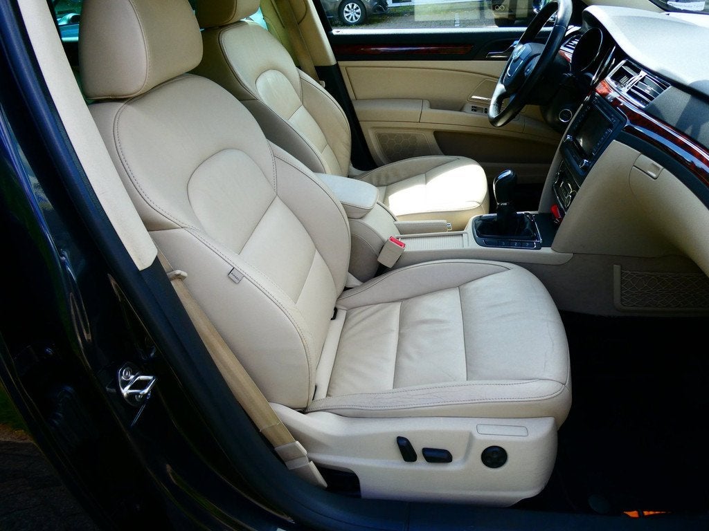 Skoda Superb Combi 1.8 TSI 161pk Elegance Leder Navi Trekhaa, Auto's, Skoda, Voorwielaandrijving, Euro 5, Gebruikt, Beige