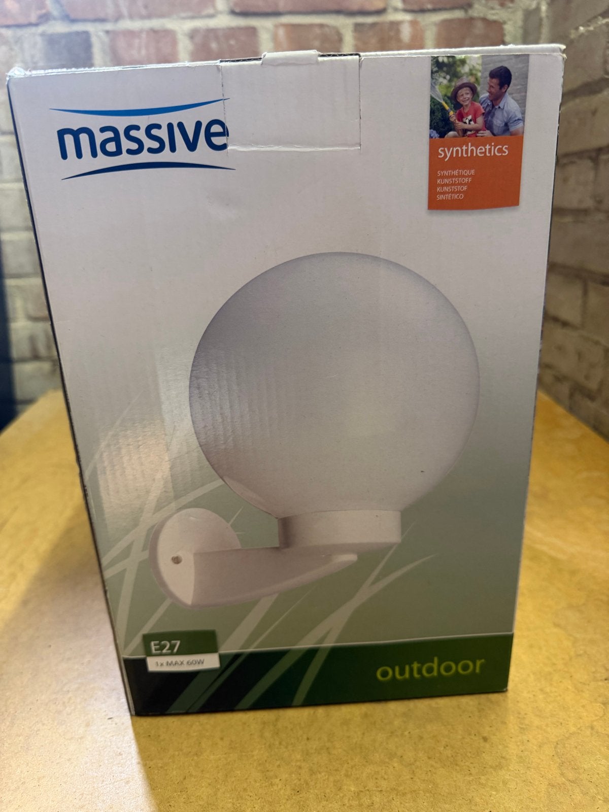 Nieuwe Massive Buiten Wandlamp E27 Max 60W - Modern Design, Kunststof, Wandlamp, Nieuw, Ophalen of Verzenden