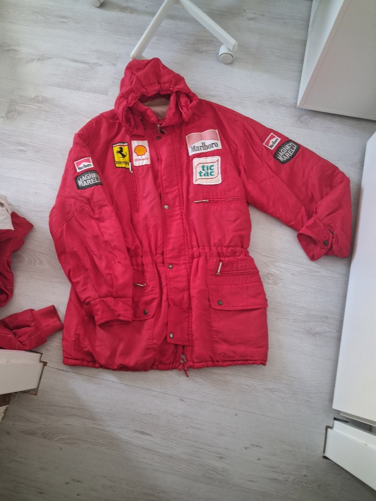Originele Ferrari jas uit 1992 - Gekocht bij Kroymans, Ophalen, Ferrari, Overige maten, Gedragen