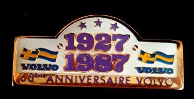 Volvo 60 jaar pin 1927-1987, Verzenden, Nieuw, Transport, Speldje of Pin