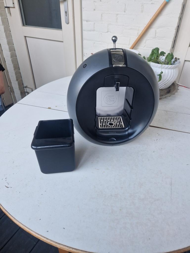 Nescafe Dolce Gusto koffiezetapparaat - voor onderdelen, Witgoed en Apparatuur, Koffiezetapparaten, Ophalen of Verzenden, Niet werkend