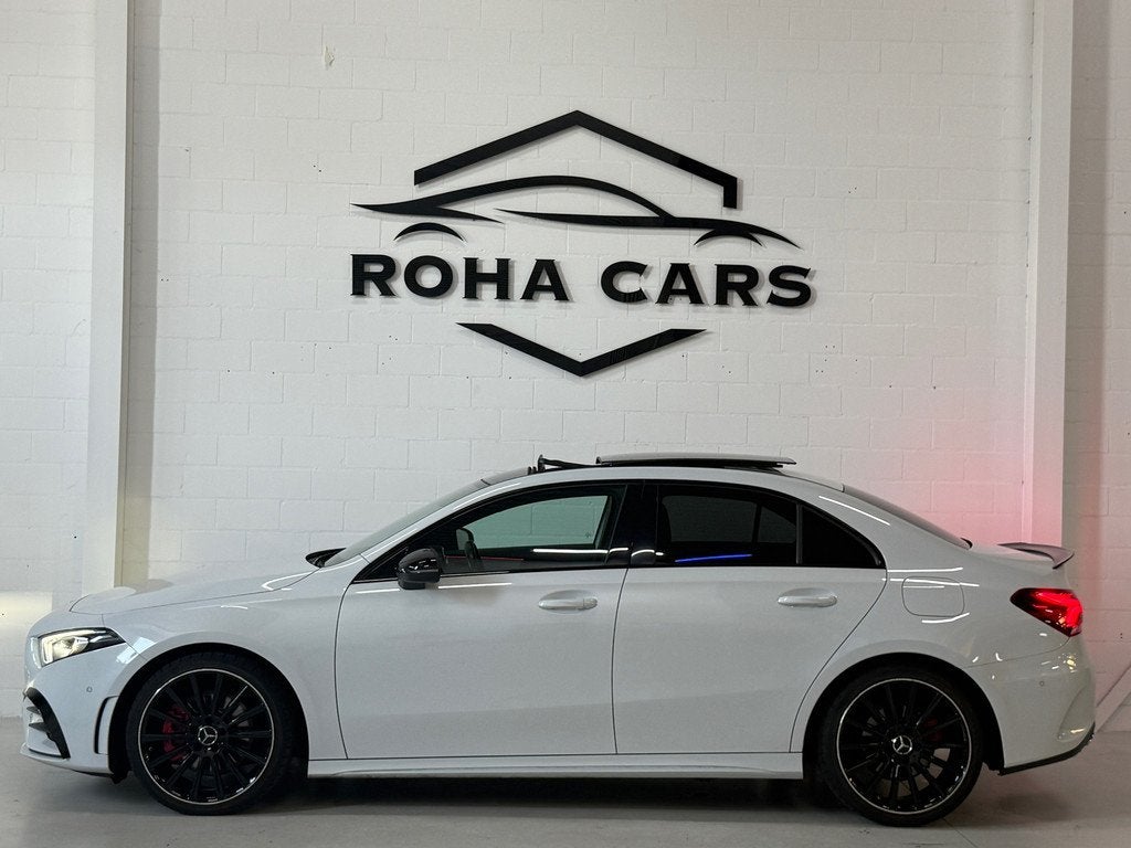 Mercedes-Benz A-klasse 250 Premium Plus*Pano*Sfeer*Dodehoek*, 15 km/l, 4 cilinders, Wit, Bedrijf