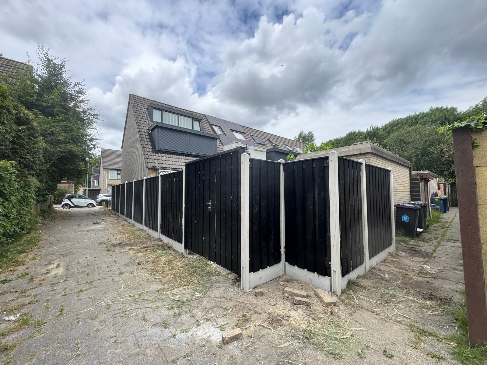 Houten schutting met betonpalen en onderplaten, 1 tot 2 meter, 6 meter of meer, Nieuw, Ophalen of Verzenden