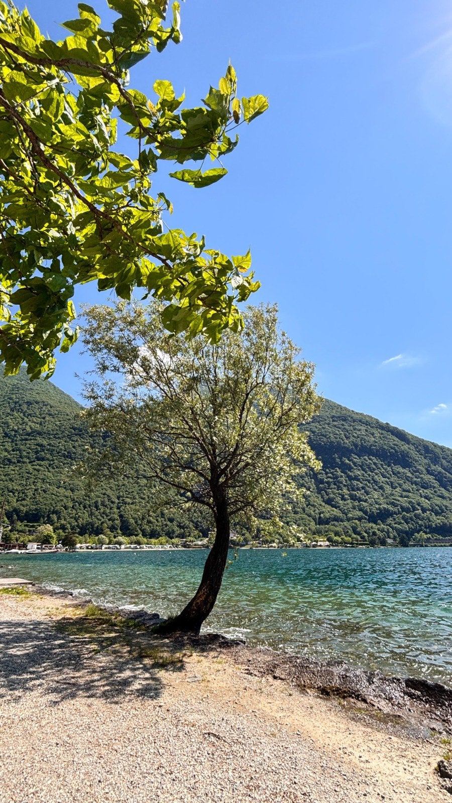 Chalet Luganomeer Italie met Airco/Wifi boeken voor 2027!, Vakantie, Vakantiehuizen | Italië, 5 personen, Speeltuin, 2 slaapkamers