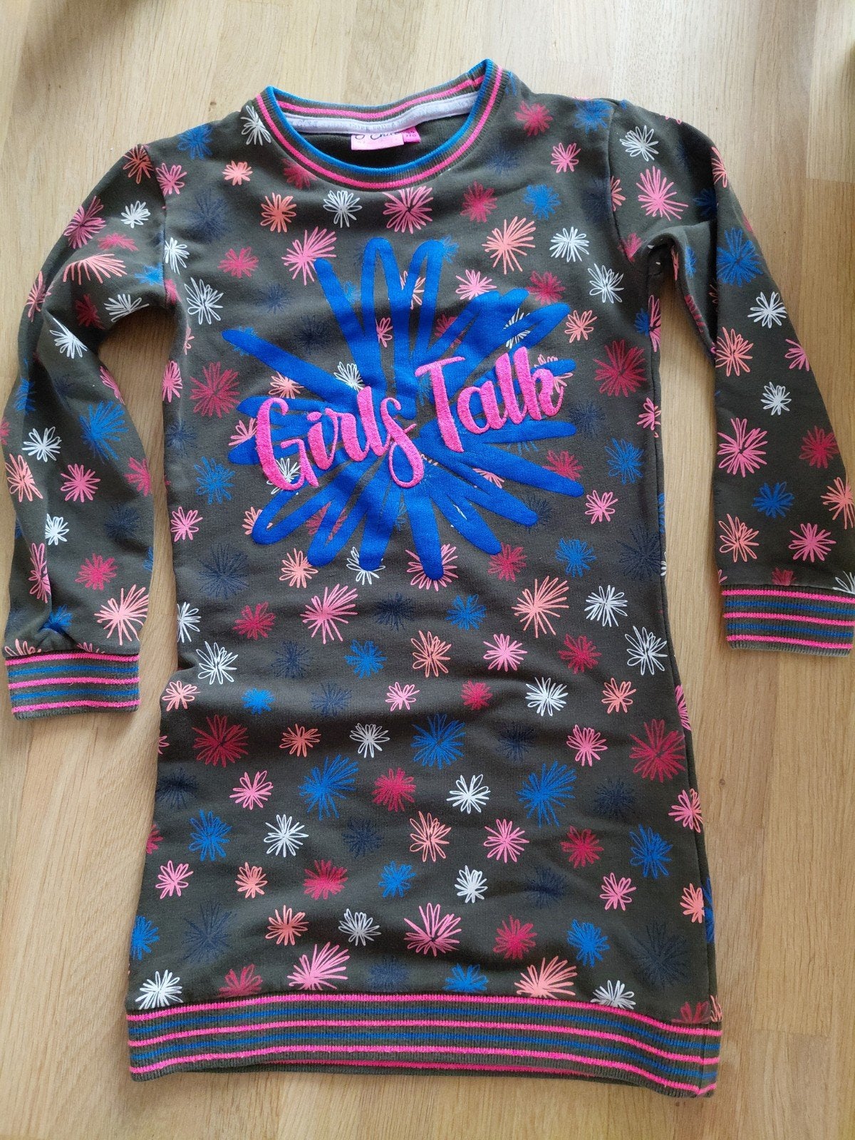 O chill jurkje mt 104-110, Kinderen en Baby's, Kinderkleding | Maat 104, Ophalen of Verzenden, Zo goed als nieuw, Meisje, Jurk of Rok