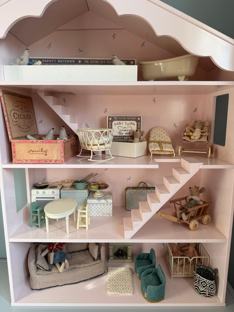 Maileg Muizenhuis met Meubels en Accessoires, Ophalen, Zo goed als nieuw, Jongen of Meisje