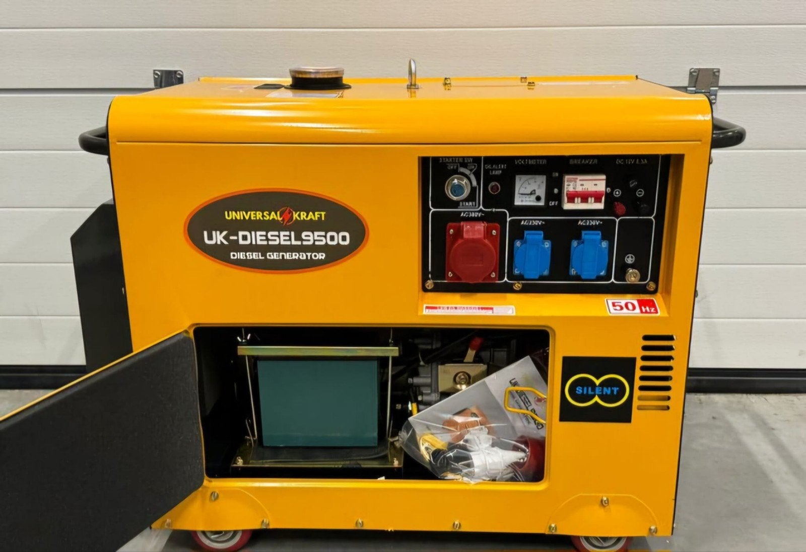 aggregaat/generator Diesel 9500w 11,9kva nieuw gratis bezorg, Dieselolie, Geluidgedempt, Nieuw, Ophalen of Verzenden