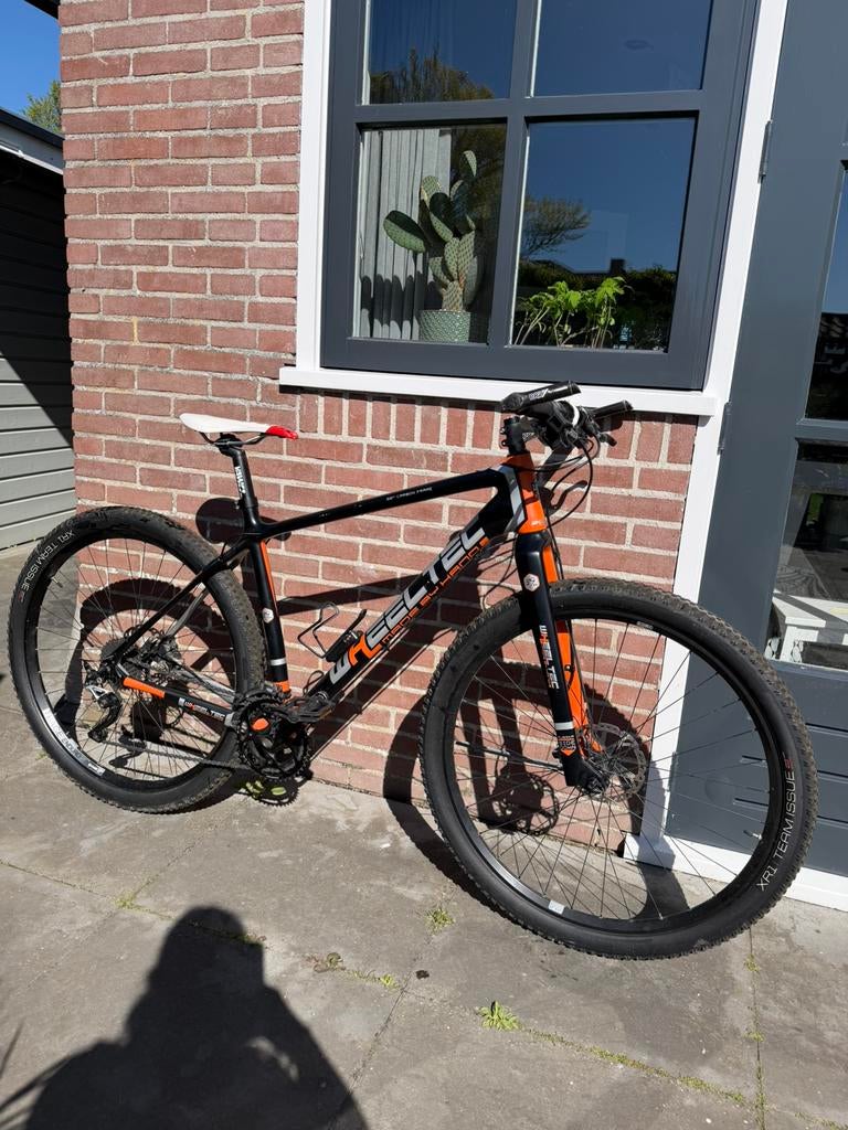 Mountainbike carbon frame, Fietsen en Brommers, Fietsen | Mountainbikes en ATB, Zo goed als nieuw, Overige merken, 49 tot 53 cm